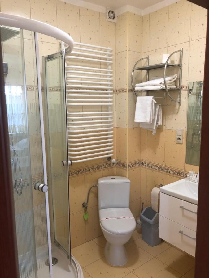 Hotel Arkadia Konskie Bagian luar foto