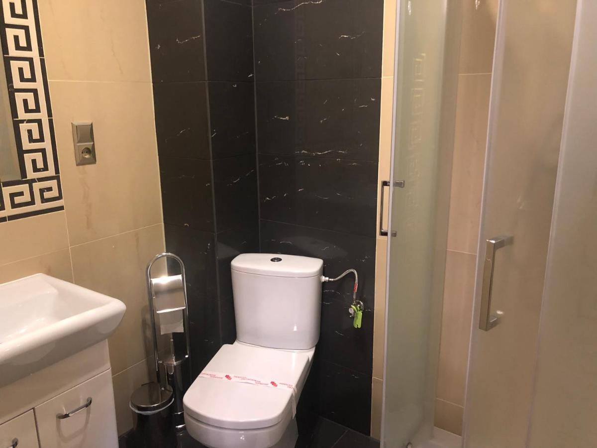 Hotel Arkadia Konskie Bagian luar foto