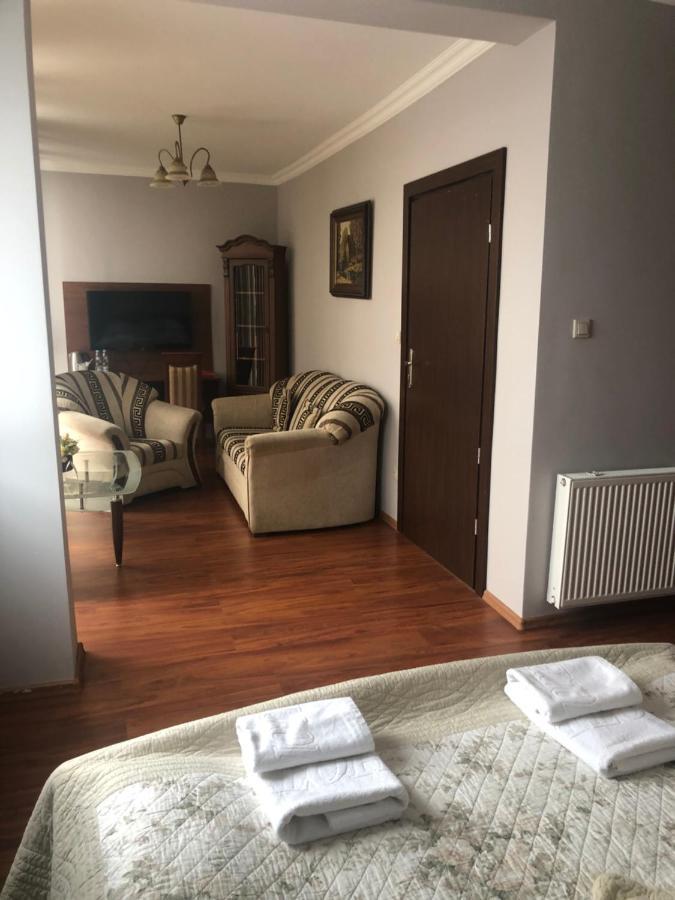 Hotel Arkadia Konskie Bagian luar foto
