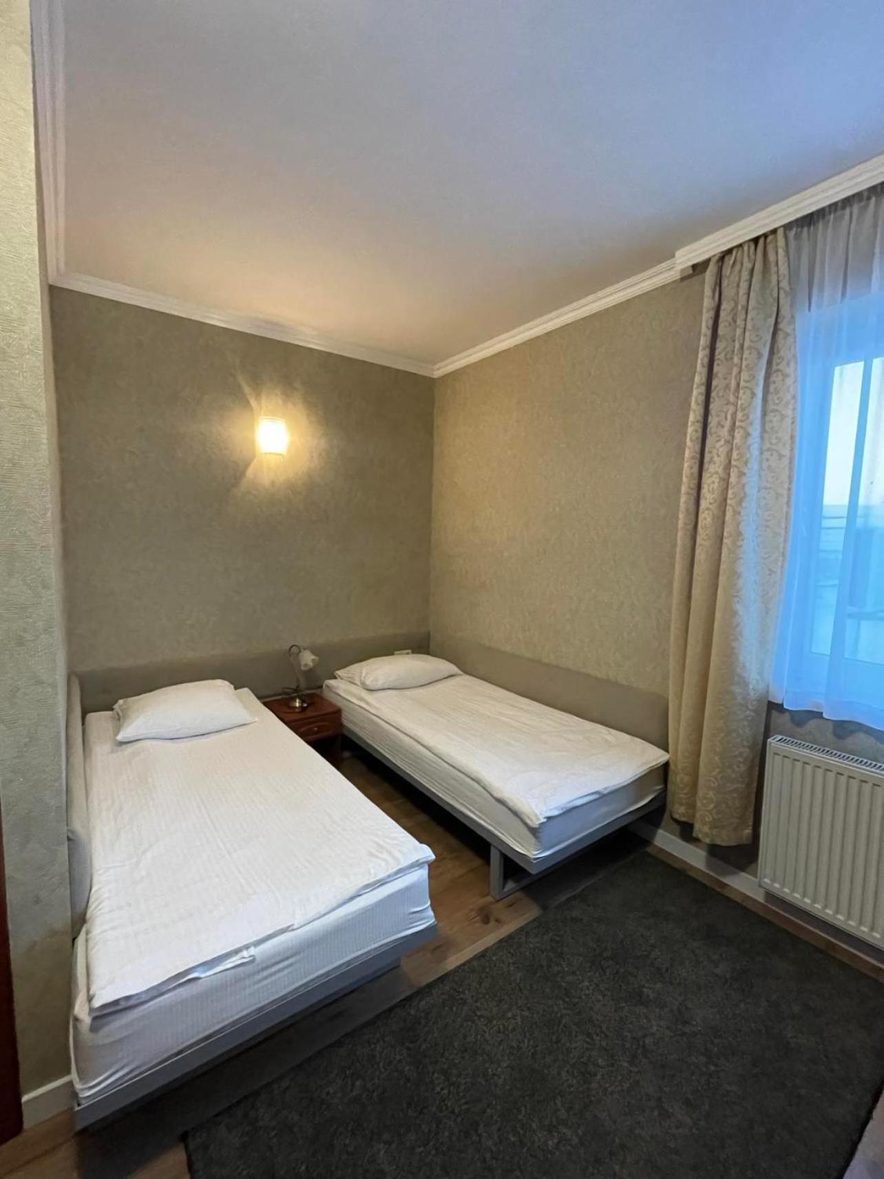 Hotel Arkadia Konskie Bagian luar foto