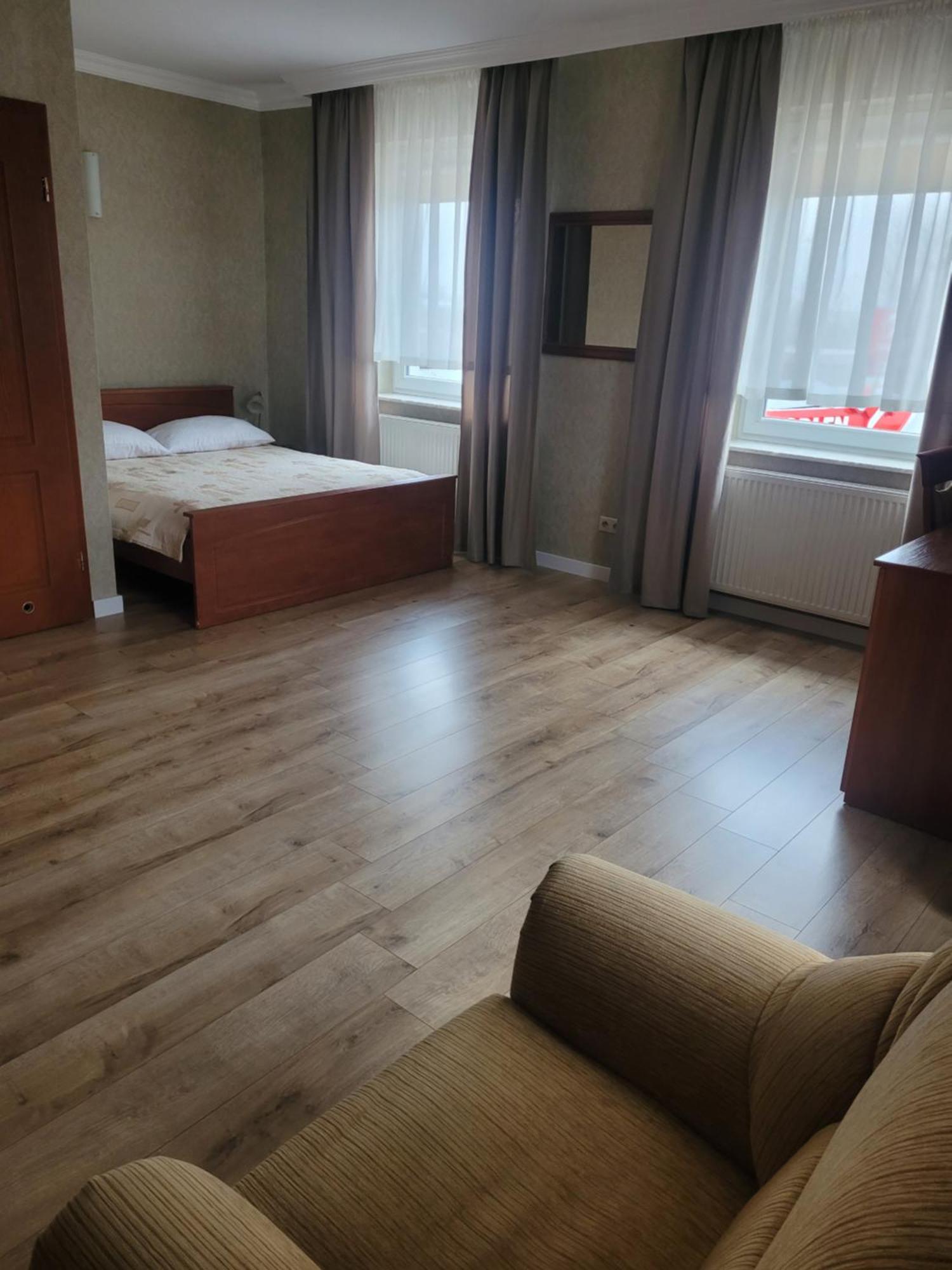 Hotel Arkadia Konskie Bagian luar foto